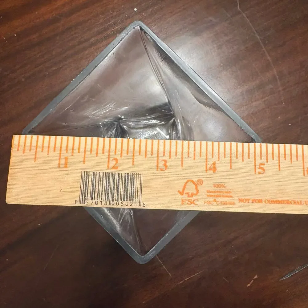 Unbranded clear glass